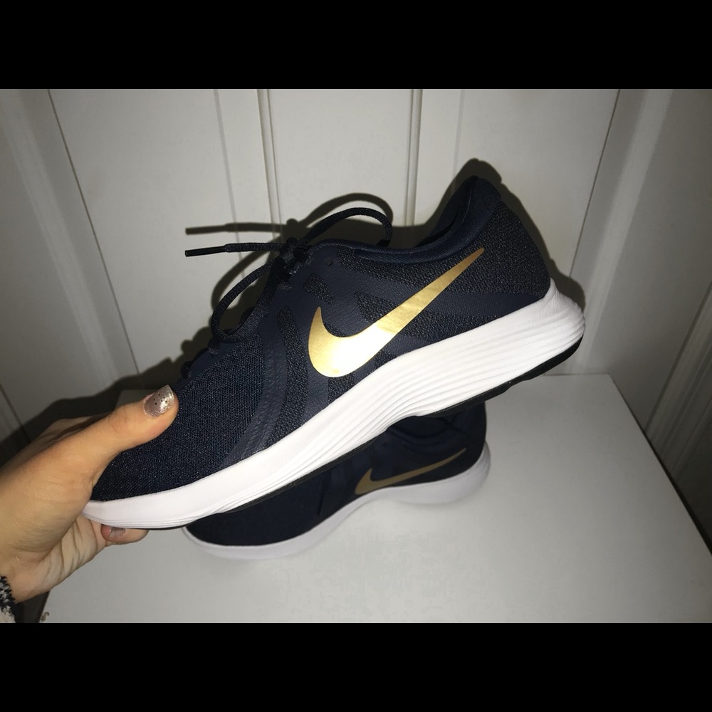 Nike woman’s sneaker